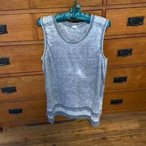 Casual Studio  sleeveless tunic
